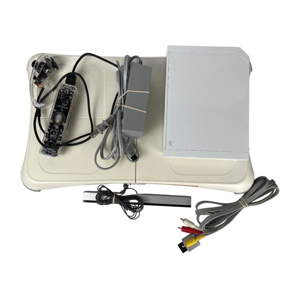 Nintendo Wii With Wii Fitboard